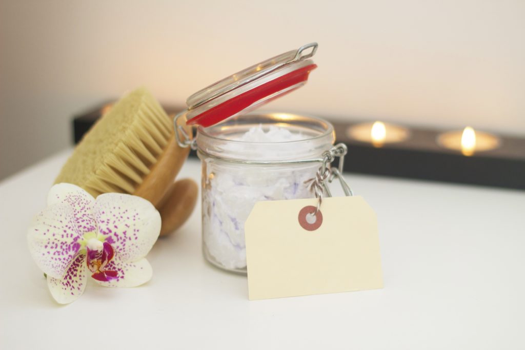 natural cleaning recipes with essential oils